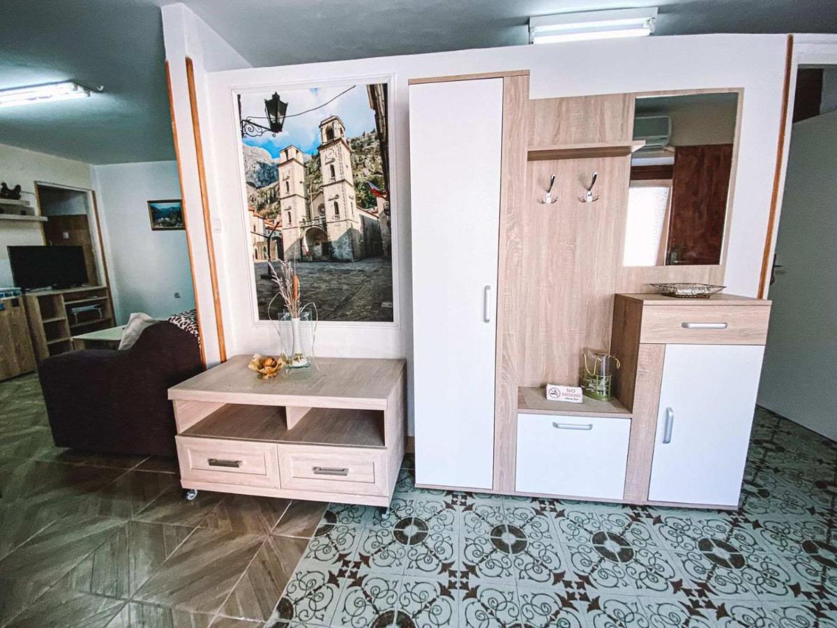 Apartment Near The Old Town Of Kotor Exterior foto